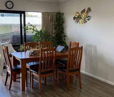 2 Bedroom House For Rent - Photo 1