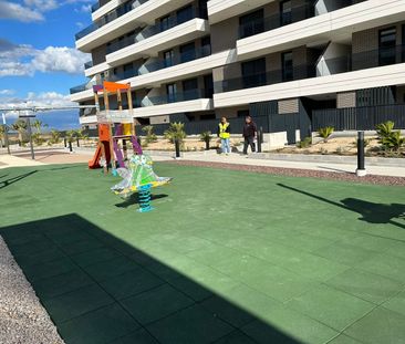 Piso de alquiler en Calle de Álvaro Siza, Primera Fase - Nuevo Tres... - Photo 6