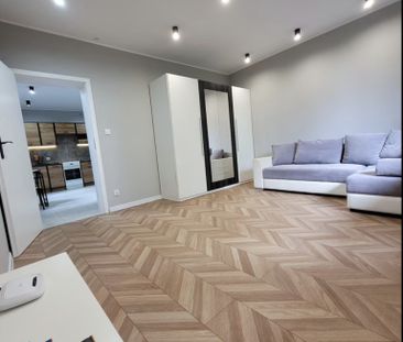 Duża kawalerka z miejscem parkingowym. - Photo 1