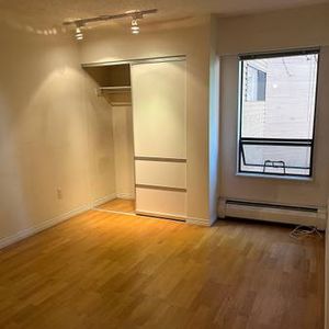 Spacious 2-Bedroom Apartment - Photo 2