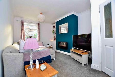 Bedroom Semi-detached House To Let On Greenside Avenue, Brunwick Village, Newcastle, NE13 - Photo 5