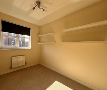 4 Bedroom Terraced To Let - Photo 6