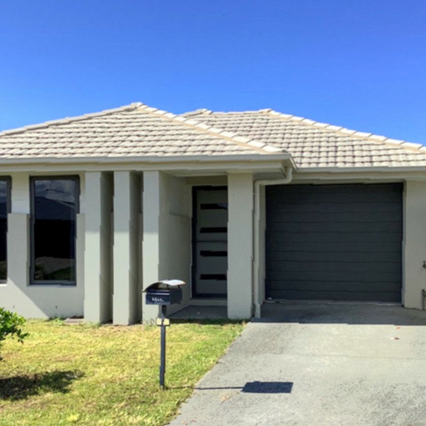 Low maintenance home in Pimpama - what more could you want?! - Photo 1