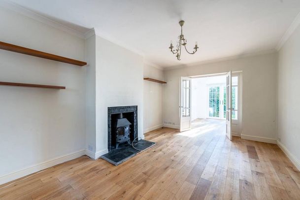 3 bedroom terraced house to rent - Photo 1