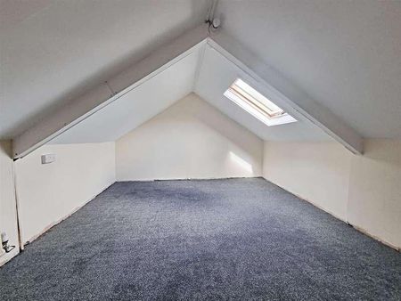 Broadway, Treforest, Pontypridd, CF37 - Photo 3