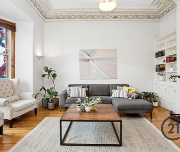 3 Bedroom Modern Character Terrace Residence! - Photo 2