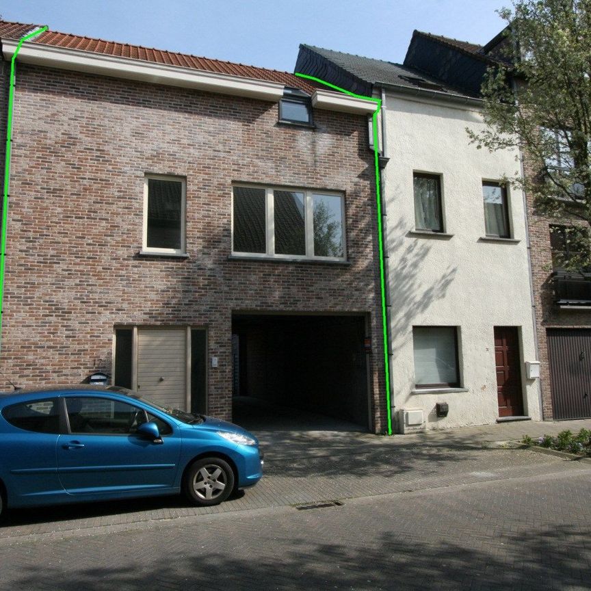 PRACHTIGE BEL-ETAGE MET GARAGE TE HARELBEKE - Foto 1