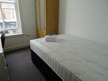 8 bedroom flat to rent - Photo 5