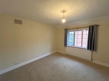 3 bedroom detached house to rent - Photo 5