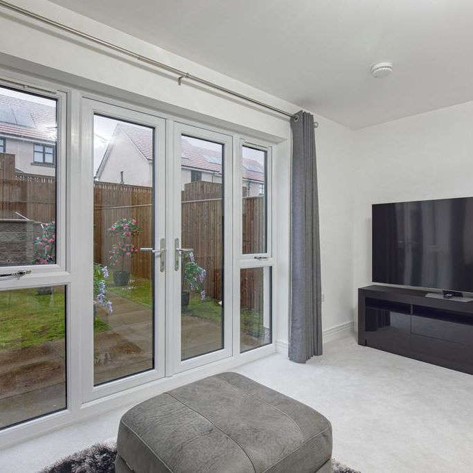 2 bedroom terraced house to rent - Photo 1