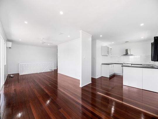 8 Girraman Street, Chermside West QLD 4032 - House For Rent - $800 | Domain - Photo 1