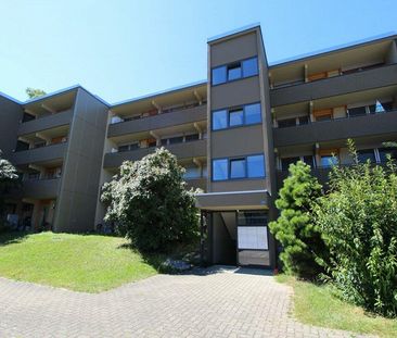 Schöne 4.5Zi-Wohnung mit Balkon zu vermieten - Photo 1