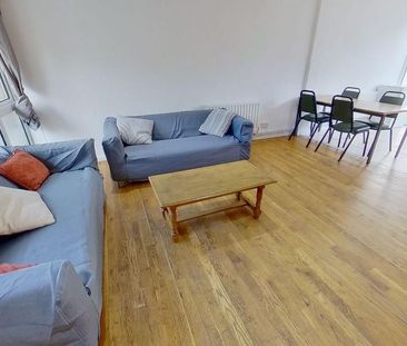 3 bedroom terraced house to rent - Photo 2