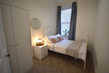 2 bedroom ground floor flat to rent - Photo 5