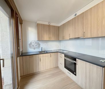 Beautiful 2-room apartment in the heart of the Old Town of Geneva - Photo 6