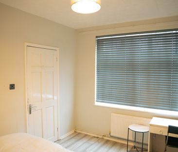 Room in a Shared House, Datchet Road, SE6 - Photo 5