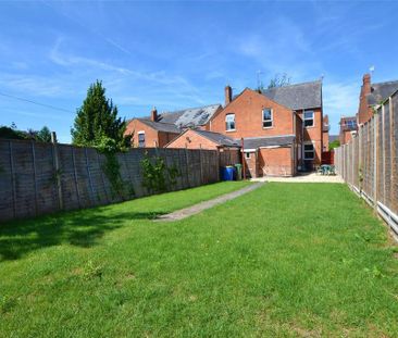 5 bedroom semi-detached house to rent - Photo 3