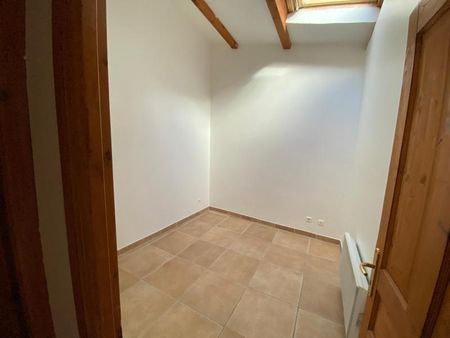 Location Appartement 1 pièce 30m² BRIGNOLES 83170 - Photo 5