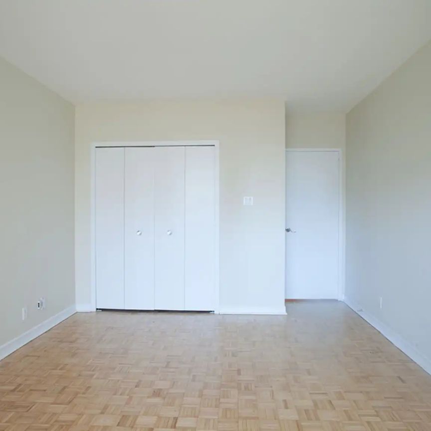 4555 Bonavista Avenue — 1 Bedroom - unit 804 - Photo 1