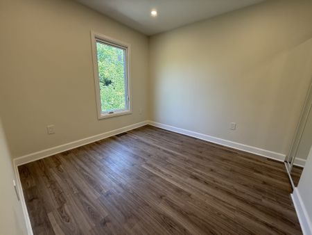 For Lease - 13 Highland Avenue, Hamilton, Ontario - Photo 5