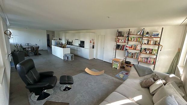 4½ Zimmer-Wohnung in Weiningen (ZH), möbliert, auf Zeit - Photo 1