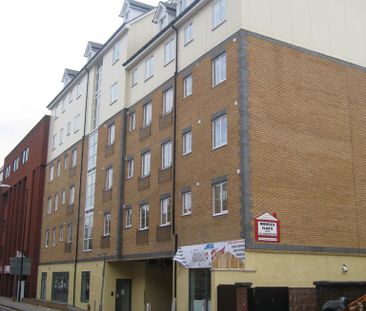 2 bedroom flat to rent - Photo 4