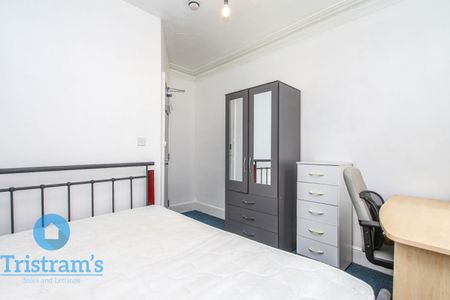 6 bed Mid Terraced House for Rent - Photo 3