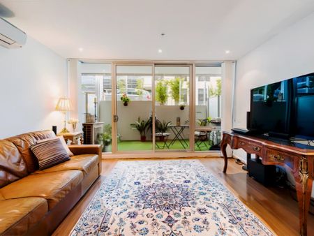 2 Bed, 1 Bath - Photo 3