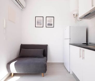 Calle de Santoña, Madrid, Community of Madrid 28026 - Photo 1