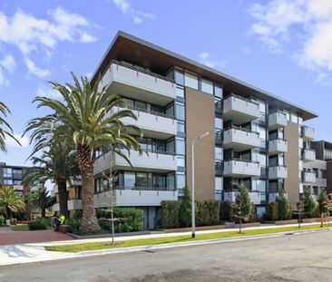 425/11 Bond Street, Caulfield North VIC 3161 - Apartment For Rent |... - Photo 2