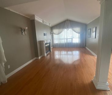 For Lease - 40 Sunnycrest Road, Toronto, Ontario - Photo 4