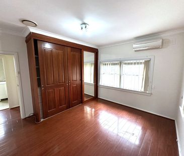 Well Presented, Spacious Brick Home - Photo 2