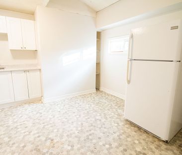**ST CATHARINES** 2 BEDROOM APARTMENT FOR RENT!! - Photo 2