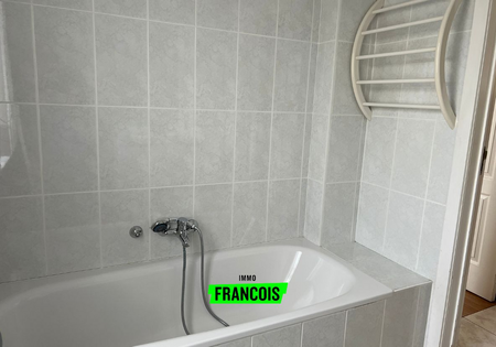 Ruim appartement met twee slaapkamers en garage in Ieper - Foto 2