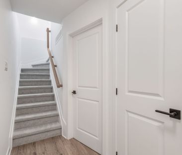 For Lease - 802 Ninaatik Place Unit# B, Blossom Park - Airport and ... - Photo 3