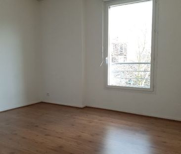 Location Appartement 3 pièces 72m² IVRY SUR SEINE 94200 - Photo 4