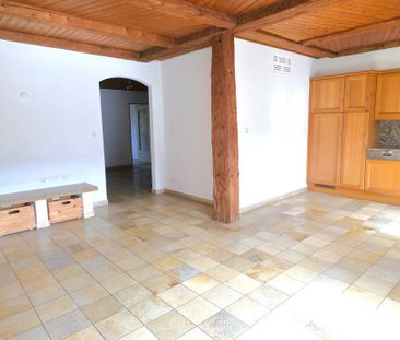 Rent a 4 ½ rooms apartment in Courchapoix - Photo 3