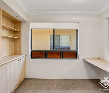 Spacious Apartment With Study Overlooking Beeston Street - Photo 1