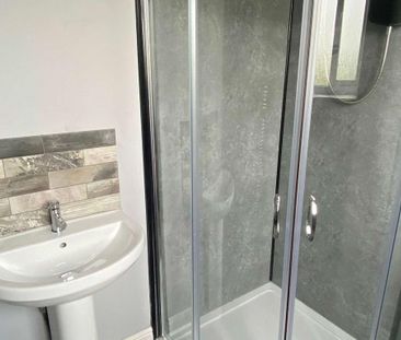 5 bedroom house of multiple occupation to rent - Photo 2