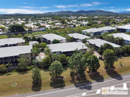 15/321 Angus Smith Drive, Douglas QLD 4354 - House For Rent | Domain - Photo 3