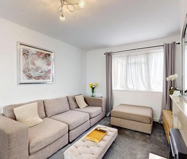 3 bedroom terraced house to rent - Photo 3