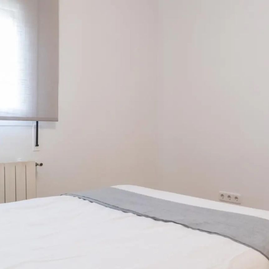 3-bedroom apartment for rent in Palomeras Bajas, all bills included - Photo 1