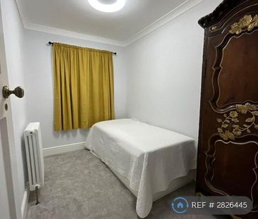 1 bedroom in a house share to rent - Photo 5