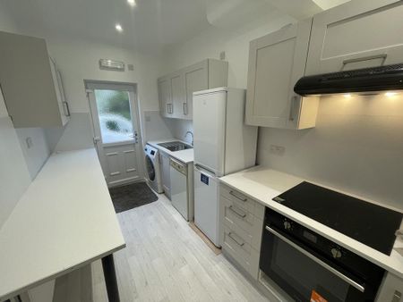 2 bedroom apartment to rent - Photo 5