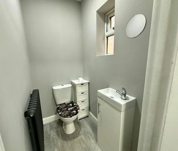 Detached house to rent on - Photo 2