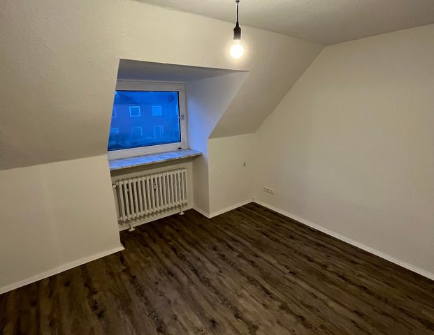 Sanierte 2 Zimmer Wohnung, einfach einziehen und wohl fühlen. - Photo 1