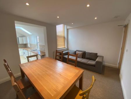 6 bedroom maisonette to rent - Photo 2