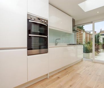 2 bedroom flat to rent - Photo 6