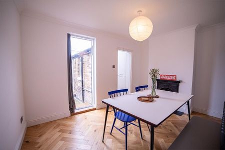 2 bedroom terraced house to rent - Photo 2