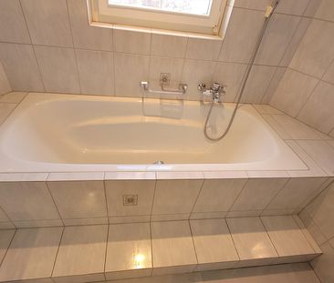 Frisch renovierte 3½-Zimmer-Wohnung in Altnau am Bodensee mit Cheminée - Photo 5
